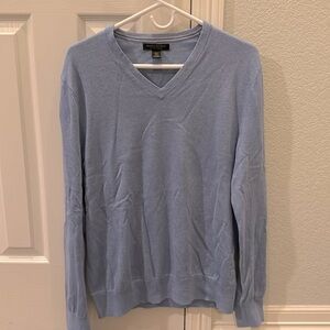 Men’s v neck sweater